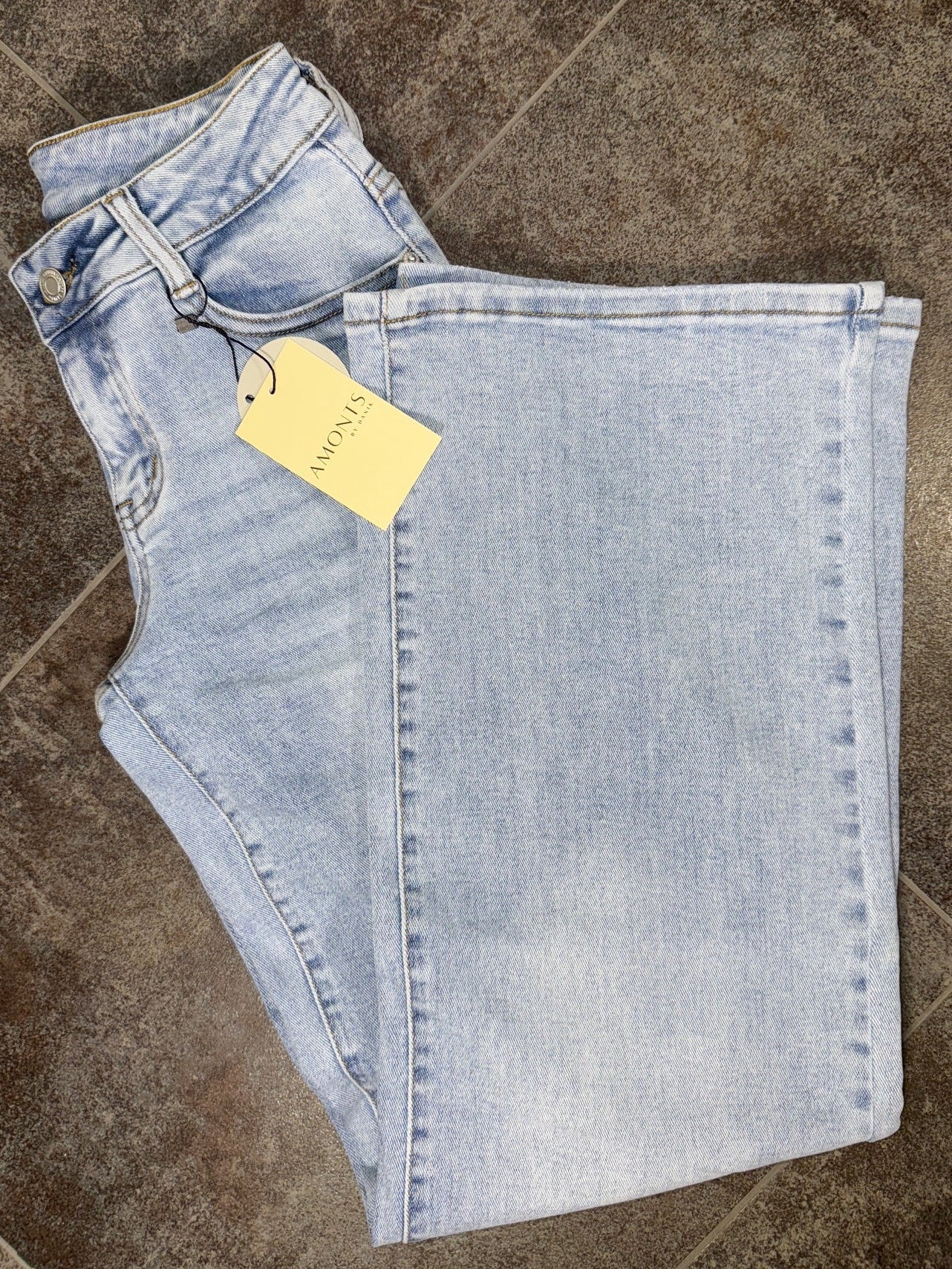 JEANS RECTOS EFECT PUSH-UP