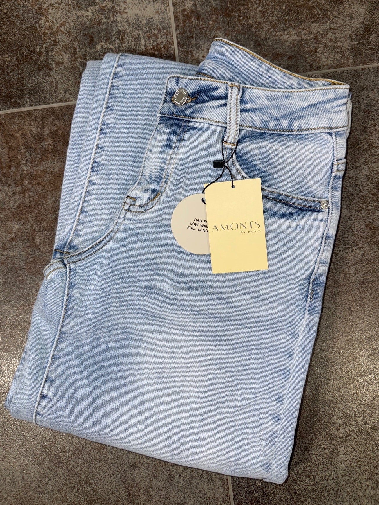 JEANS RECTOS EFECT PUSH-UP